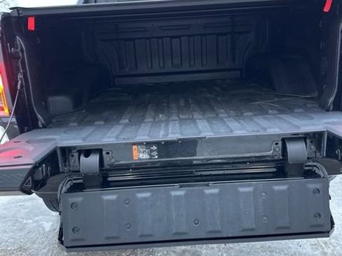 Used 2024 GMC Hummer EV 2X w/ LPO, Illumination Package image 10