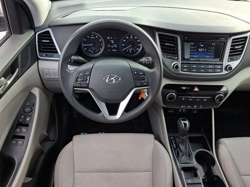 Used 2018 Hyundai Tucson SE image 11