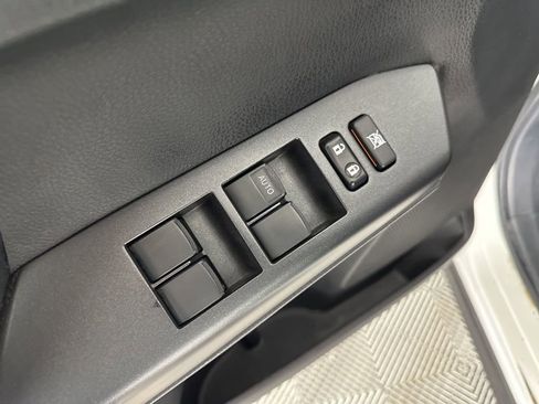 Used 2016 Toyota RAV4 LE image 7