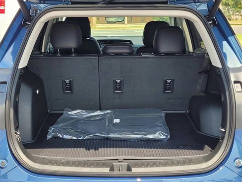 New 2026 GMC Terrain Denali w/ LPO, Black Badging Package image 9