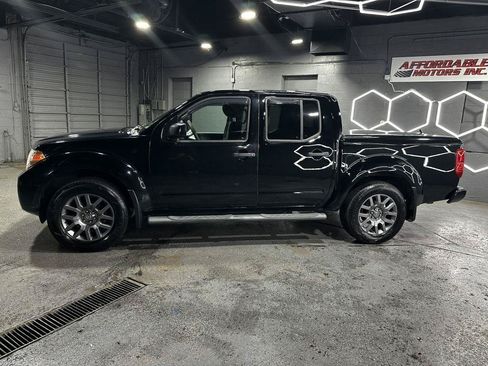 Used 2012 Nissan Frontier SV w/ Sport Appearance Pkg AWD/4WD image 2