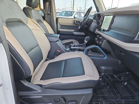 Used 2023 Ford Bronco Wildtrak image 46