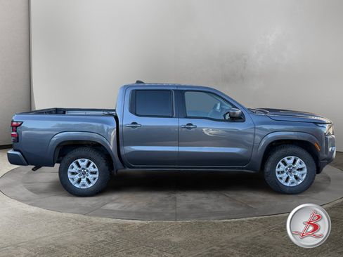 Used 2024 Nissan Frontier SV w/ SV Convenience Package AWD/4WD image 8