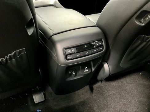 Used 2024 Hyundai Palisade Limited image 30