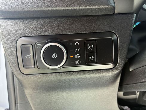 Used 2025 Ford Escape Platinum AWD/4WD image 24