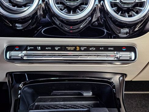 New 2025 Mercedes-Benz C 300 4MATIC Sedan image 20