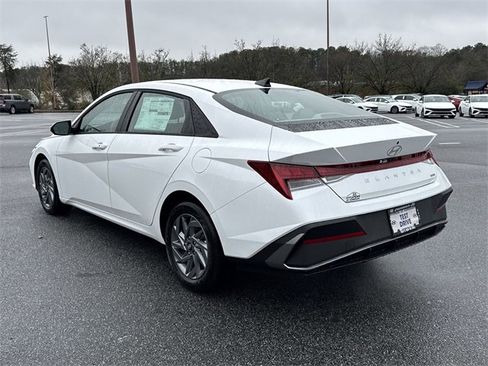 New 2026 Hyundai Elantra Blue image 5