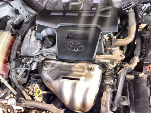 Used 2018 Toyota RAV4 XLE FWD image 10