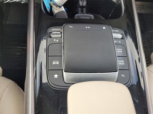 Used 2021 Mercedes-Benz GLB 250 4MATIC image 26