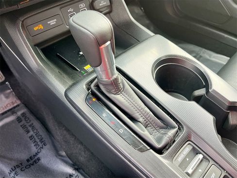 Used 2024 Honda Civic Touring image 17