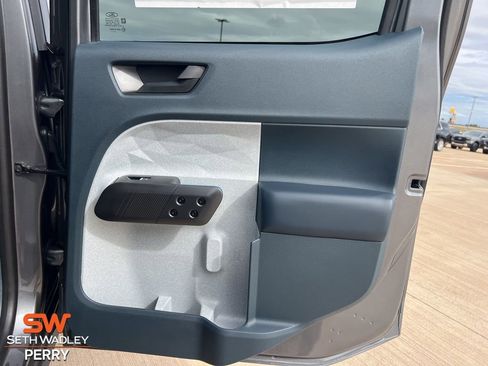 New 2025 Ford Maverick XLT w/ XLT Luxury Package image 12