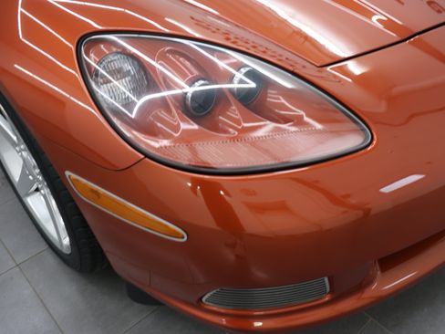 Used 2005 Chevrolet Corvette Convertible w/ Preferred Equipment Group RWD image 19