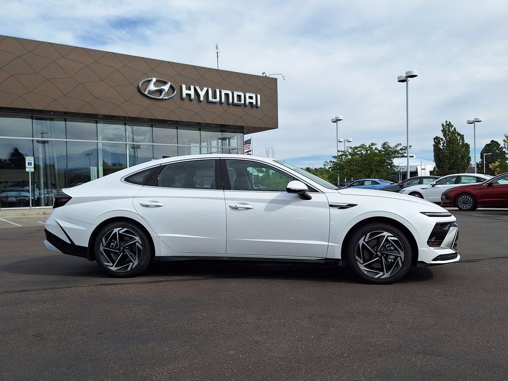 New 2026 Hyundai Sonata SEL AWD/4WD image 2