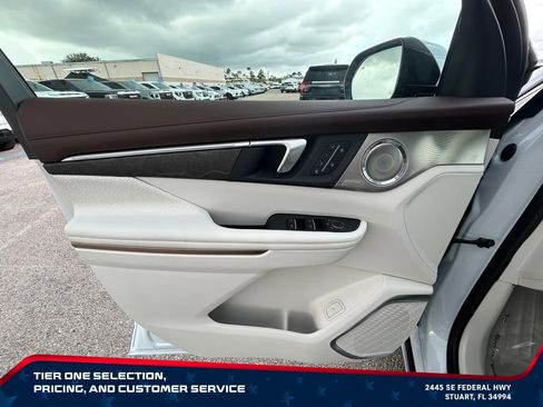 New 2026 Buick Enclave Avenir AWD/4WD image 24