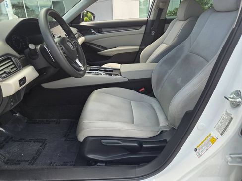 Certified 2021 Honda Accord Hybrid image 9