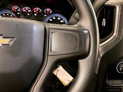 Used 2020 Chevrolet Silverado 1500 Custom w/ Custom Value Package AWD/4WD image 18