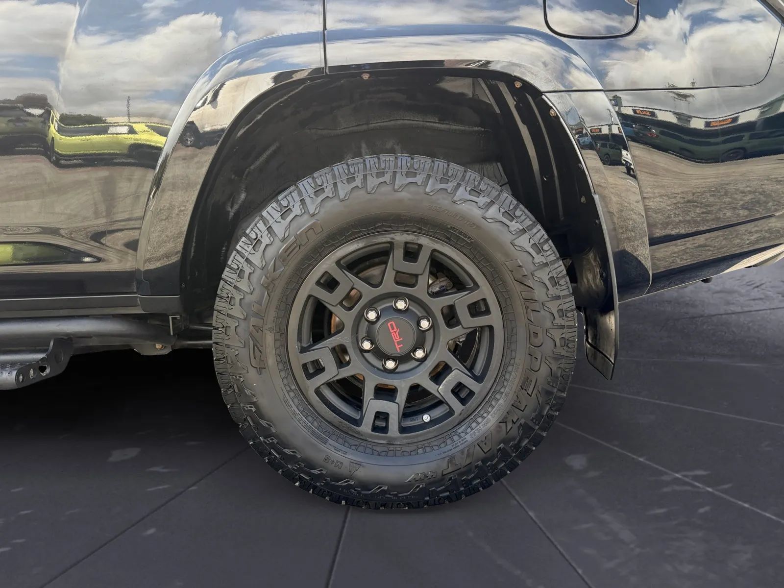 Used 2018 Toyota 4Runner TRD Off-Road Premium AWD/4WD image 28