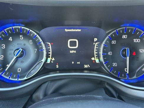 New 2026 Chrysler Pacifica Select image 11