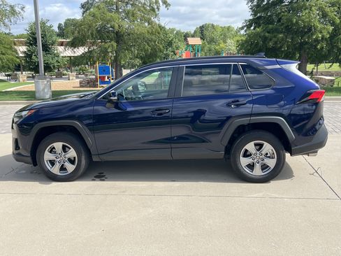 Used 2024 Toyota RAV4 XLE w/ Convenience Package FWD image 6