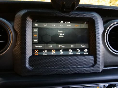 Used 2022 Jeep Wrangler Unlimited Sport image 13