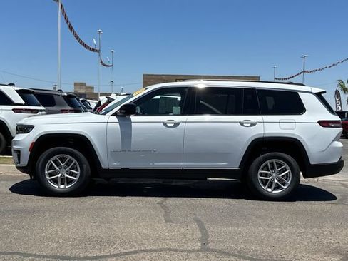 Certified 2024 Jeep Grand Cherokee L Laredo AWD/4WD image 7