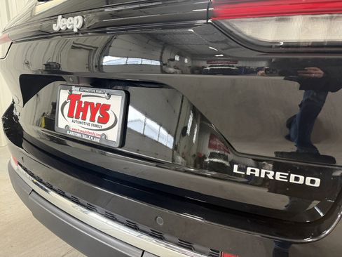 Used 2024 Jeep Grand Cherokee Laredo w/ Luxury Tech Group I image 6