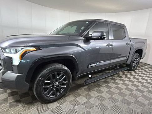 Used 2024 Toyota Tundra Platinum AWD/4WD image 7