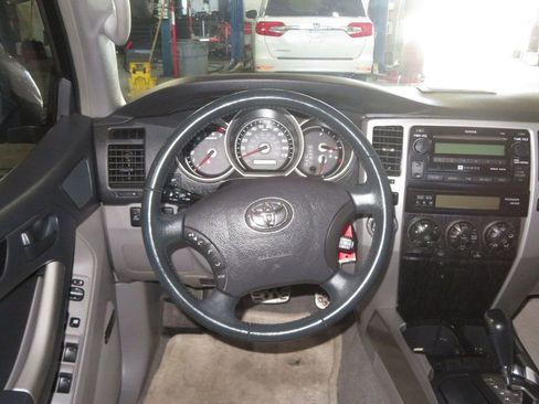 Used 2008 Toyota 4Runner Limited image 36