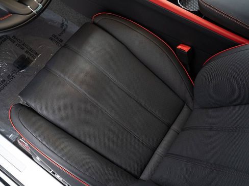 Certified 2025 Bentley Bentayga image 19