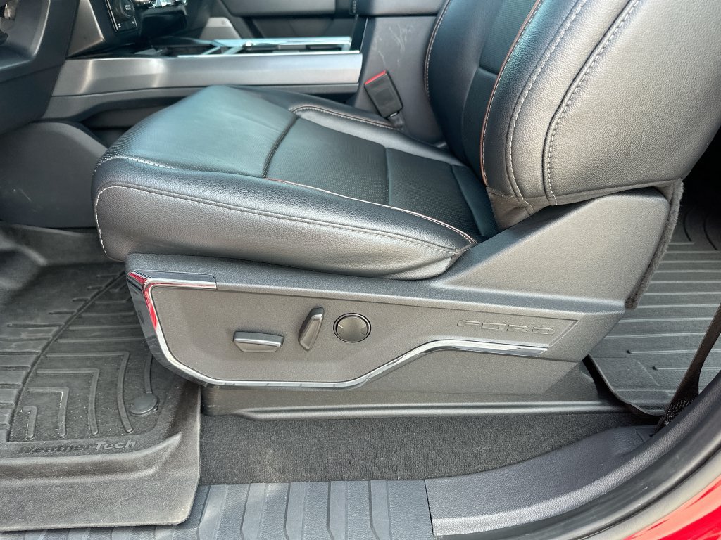 Used 2024 Ford F250 Lariat w/ Sport Appearance Package AWD/4WD image 9