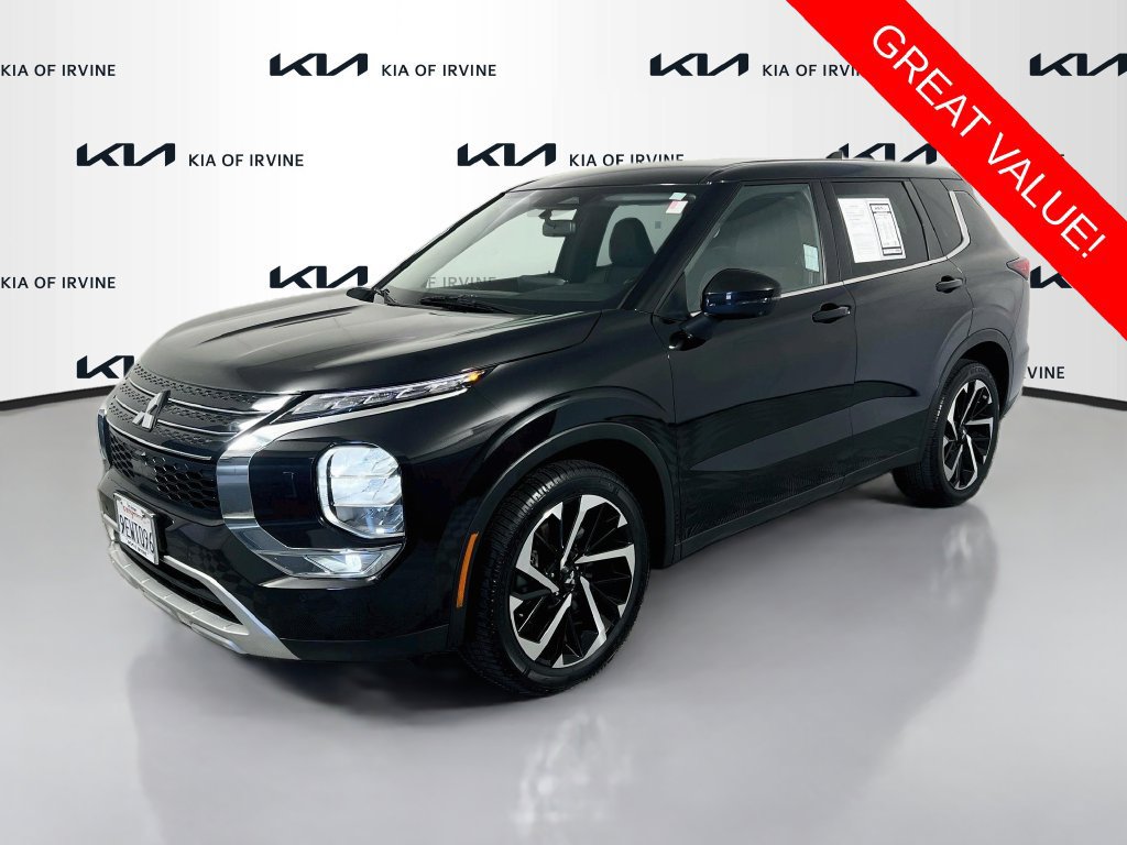 Used 2022 Mitsubishi Outlander SE AWD/4WD image 3