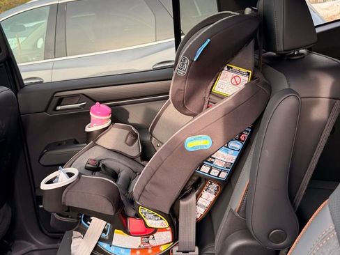 Used 2024 GMC Acadia AT4 w/ Luxury Package image 6