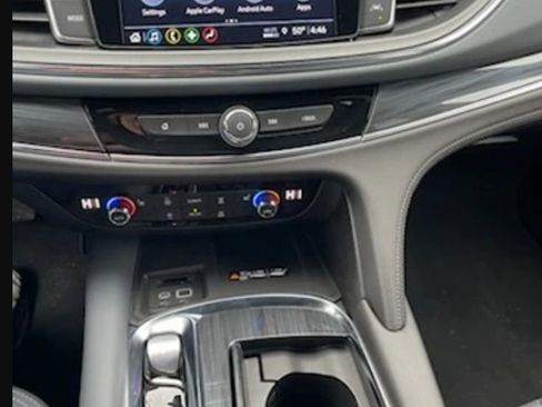 Used 2024 Buick Enclave Essence w/ Sport Touring Edition image 8