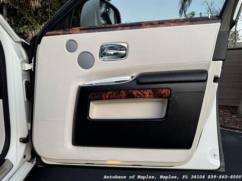 Used 2010 Rolls-Royce Ghost RWD image 40