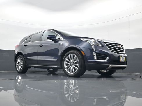 Used 2018 Cadillac XT5 Platinum w/ Driver Assist Package AWD/4WD image 23