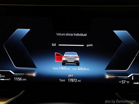 Certified 2024 BMW 760i xDrive w/ Premium Package 2 image 17