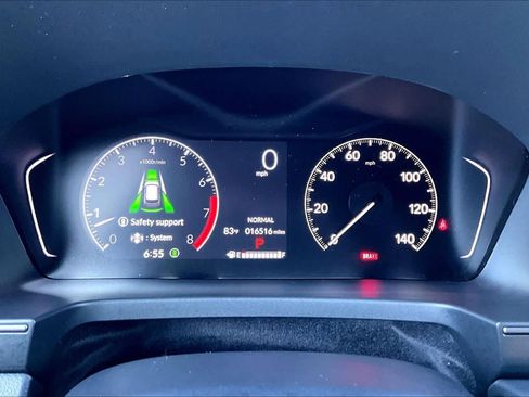 Used 2025 Honda Pilot TrailSport image 25