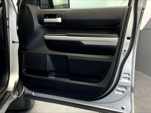 Used 2019 Toyota Tundra SR5 AWD/4WD image 22