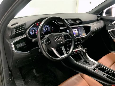 Used 2020 Audi Q3 2.0T Premium Plus w/ Premium Plus Package image 2