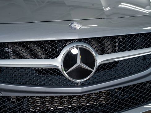 Used 2014 Mercedes-Benz SL 550 image 6