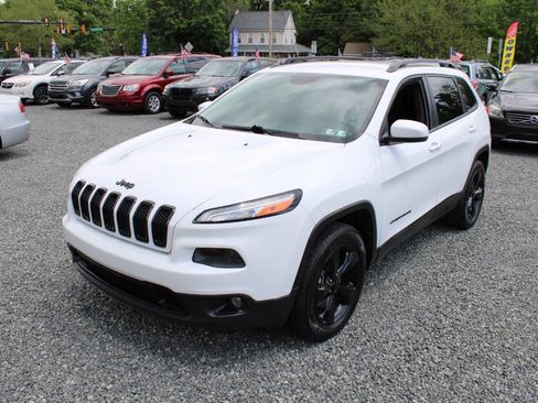 Used 2016 Jeep Cherokee High Altitude AWD/4WD image 2