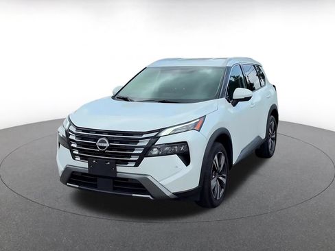 Used 2026 Nissan Rogue SL FWD image 5