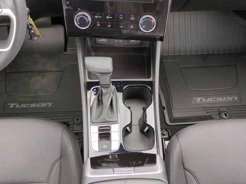 Certified 2023 Hyundai Tucson SE AWD/4WD image 18