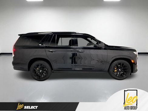 Used 2023 Cadillac Escalade Sport w/ LPO, ONYX Package AWD/4WD image 6