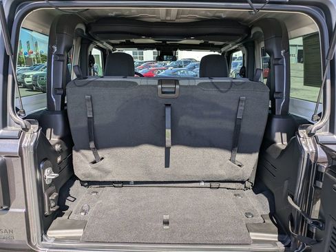 Used 2025 Jeep Wrangler Sport AWD/4WD image 14