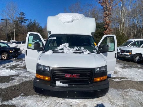 Used 2019 GMC Savana 3500 w/ Power Convenience Package RWD image 31