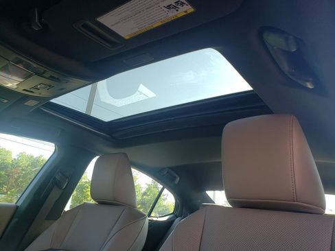 Used 2024 Lexus ES 350 w/ Premium Package image 20