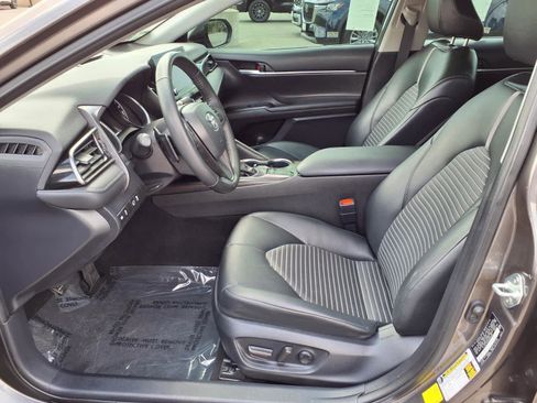 Used 2024 Toyota Camry SE FWD image 14