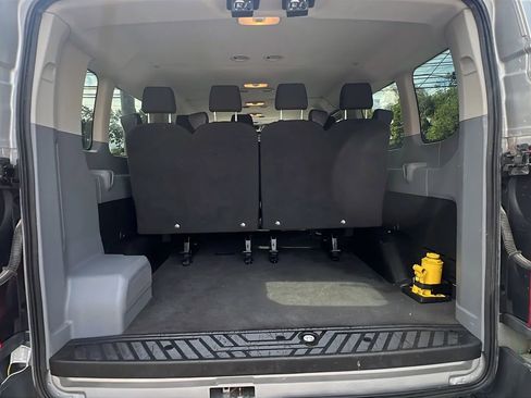 Used 2018 Ford Transit 350 XLT image 10