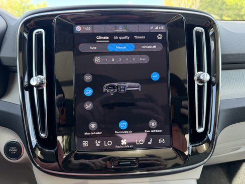 New 2026 Volvo XC40 B5 Plus w/ Protection Package Premier image 23